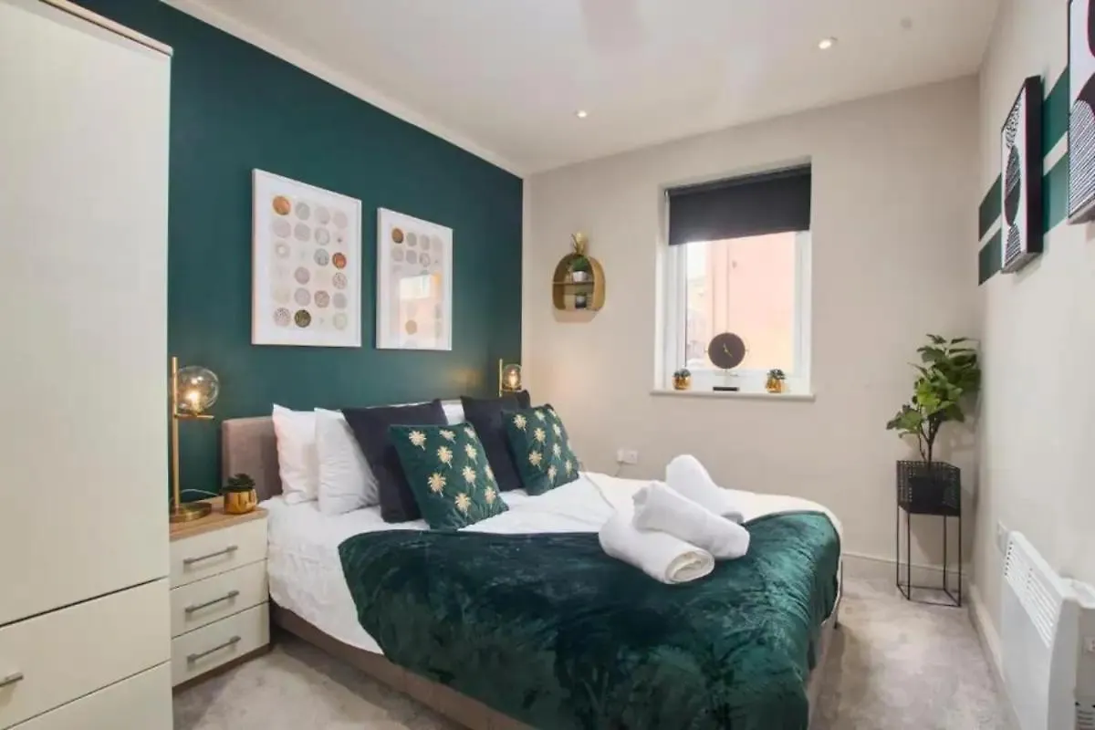 Adorable 1 Bedroom Flat In Leeds - Sleeps 4 Appartamento